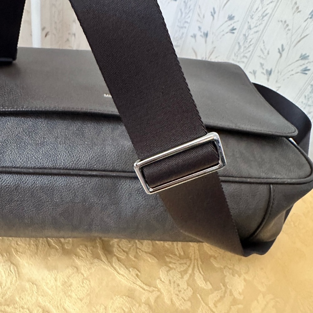 Michael Kors Brown Leather Laptop Bag - Picture 9 of 16